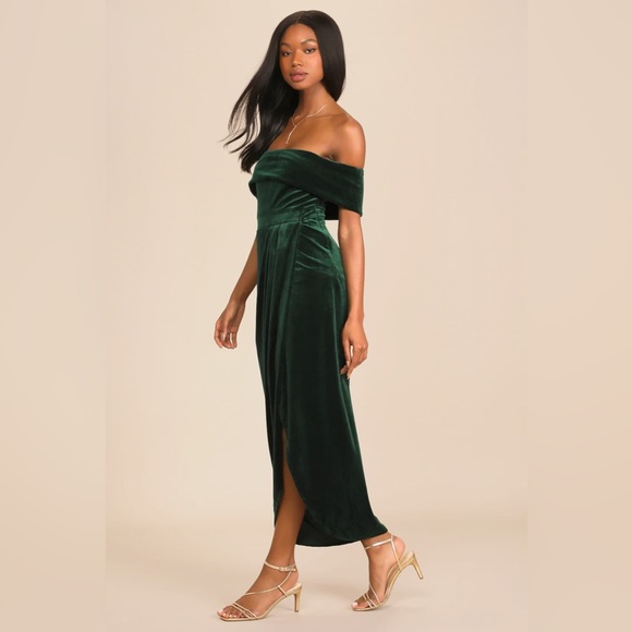 Lulus I'm Enchanted Emerald Green Velvet Off-the-Shoulder Maxi Dress Medium - Picture 3 of 8